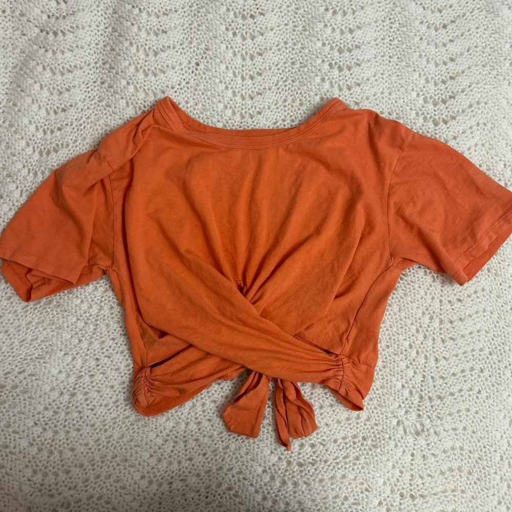 • aerie peach athletic/casual top